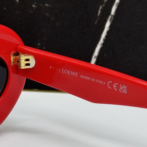 NEW LOEWE SUNGLASSES RED WOMEN EYEWEAR LOEWE LW40110U 66A